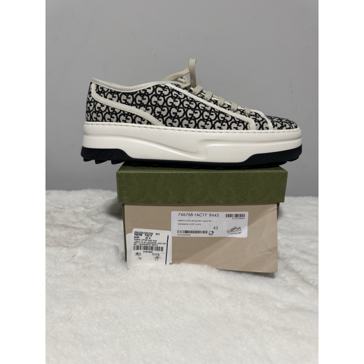 Gucci WmnsGG Platform Sneakers Authentic ‘Ivory Black’ Uk42/US12