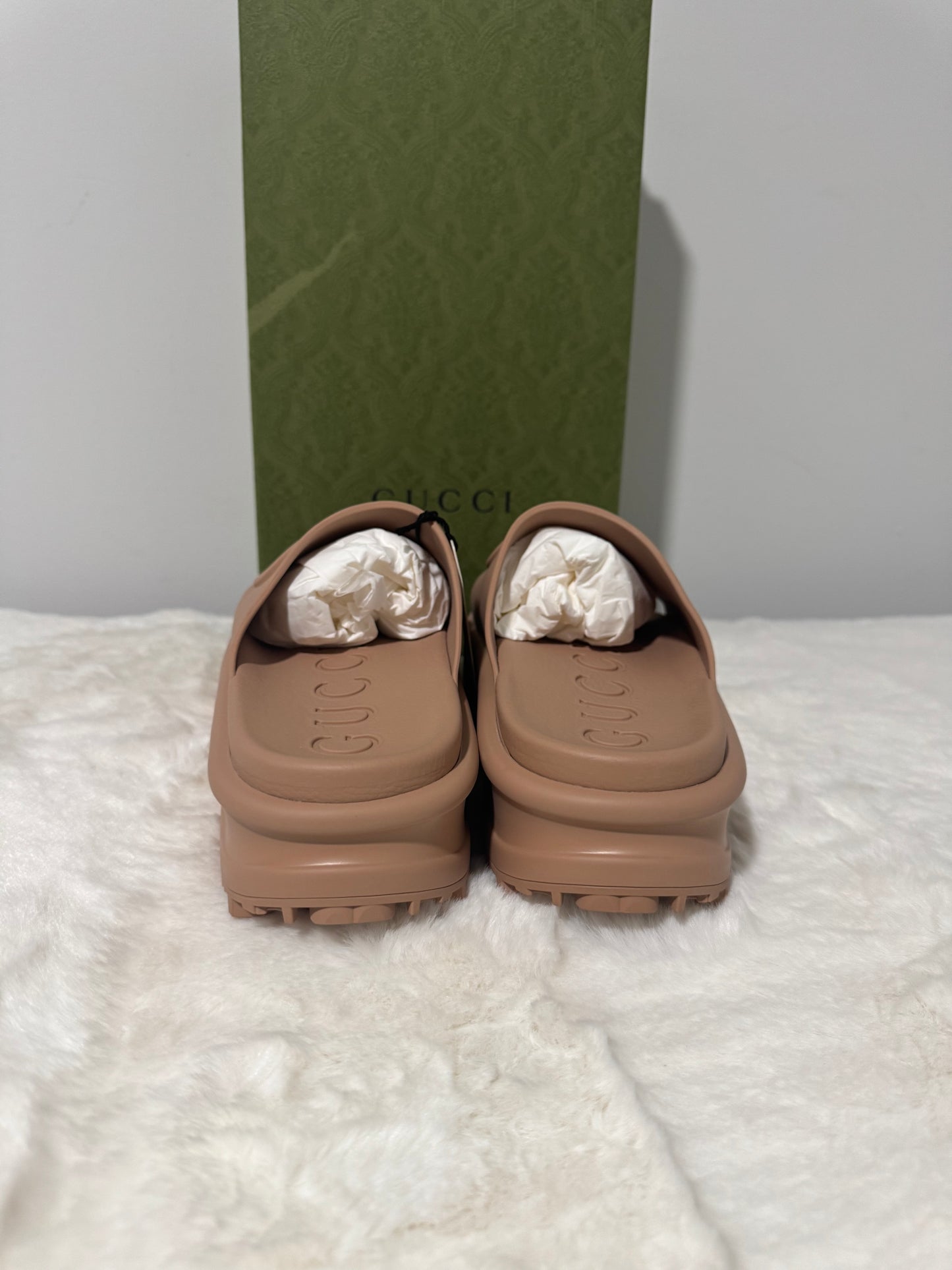 Gucci Authentic Slide Sandals Interlocking GG Logo Beige