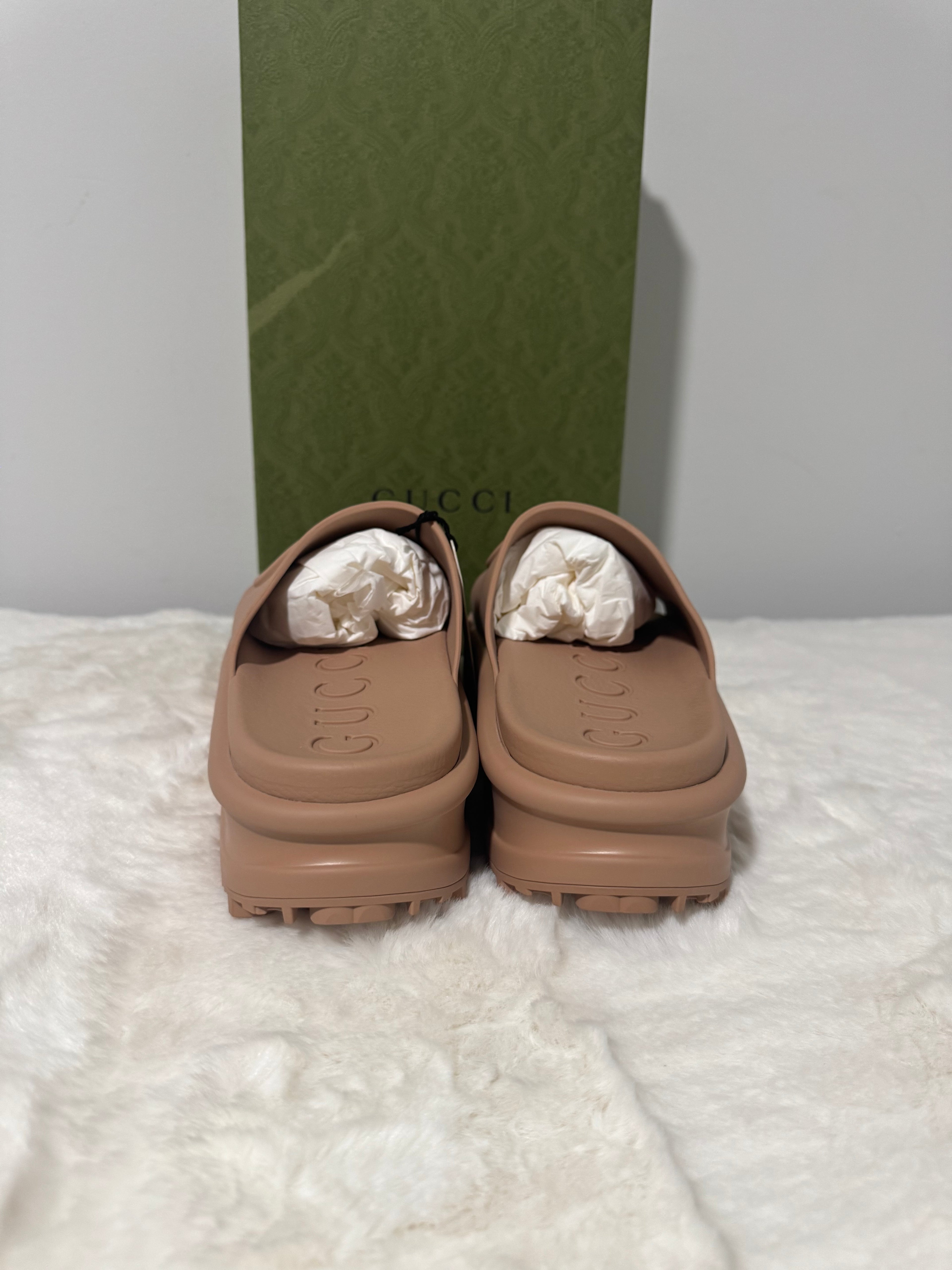 Gucci Authentic Slide Sandals Interlocking GG Logo Beige