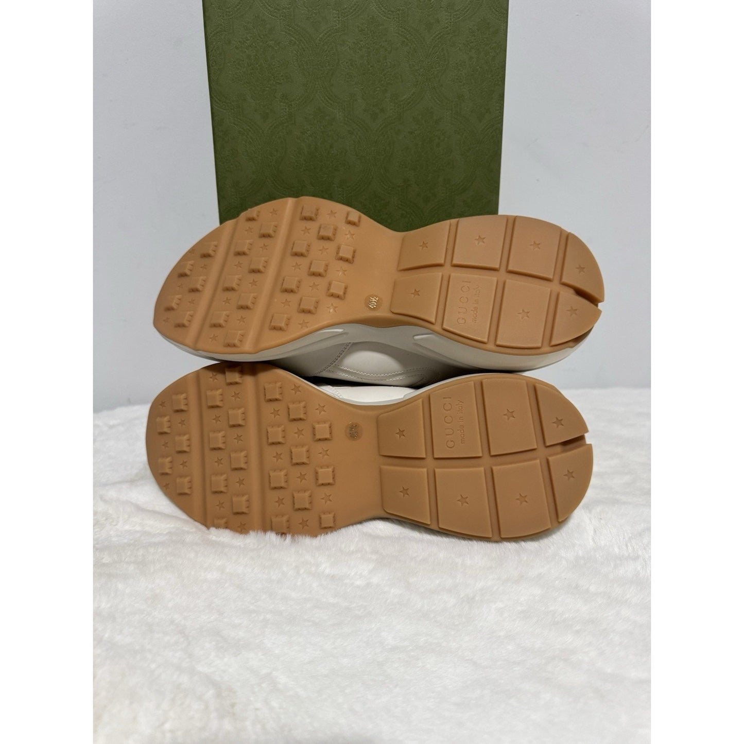 Gucci Rhyton Platform Calfskin Glitter Logo Womens Sneakers Mystic White EU 40.5