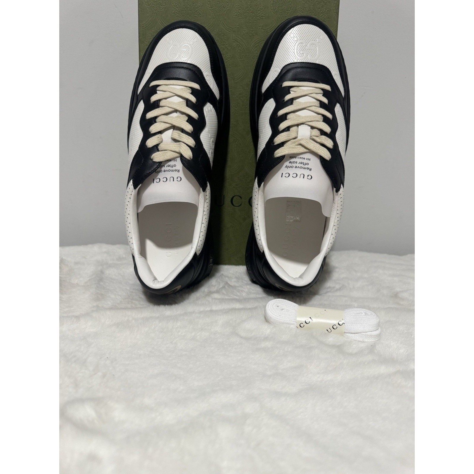 Men's Gucci GG Embossed Leather Black/White Sneakers