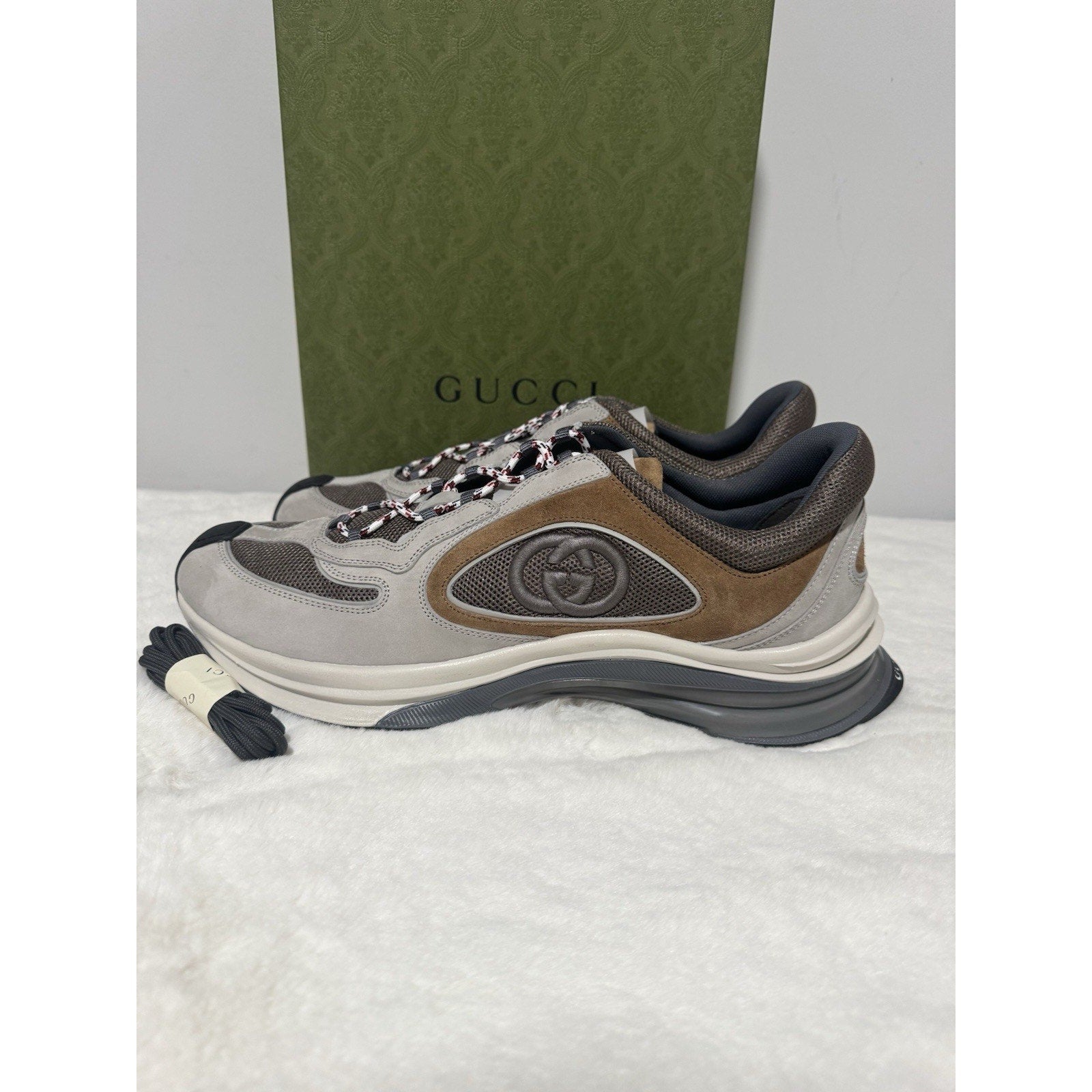 Gucci Men's Gucci Run Sneaker Light Grey Suede