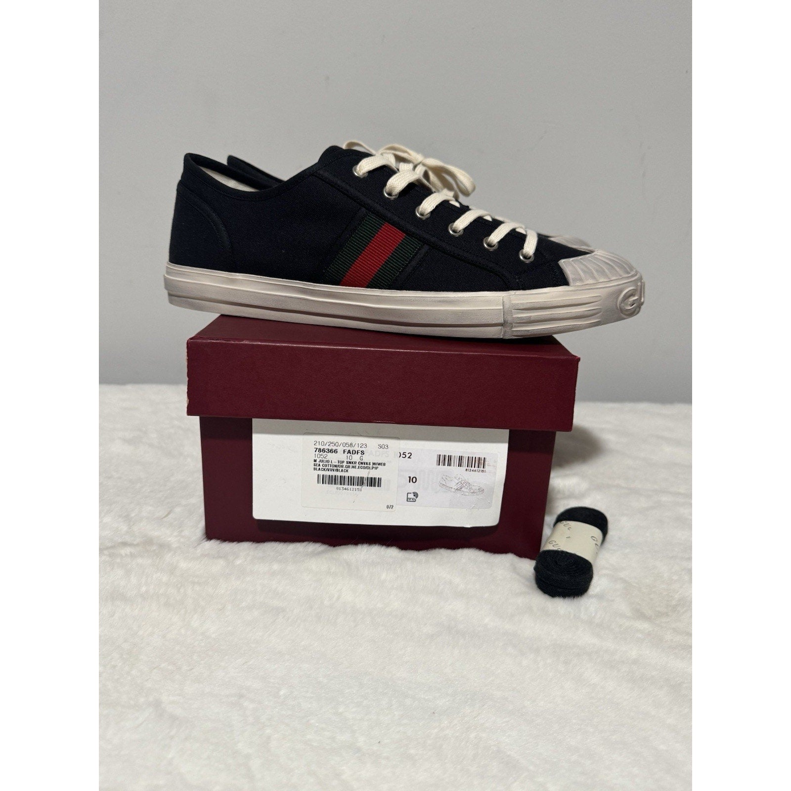 Authentic Gucci Men’s Sneaker With Web - Canvas Low Top