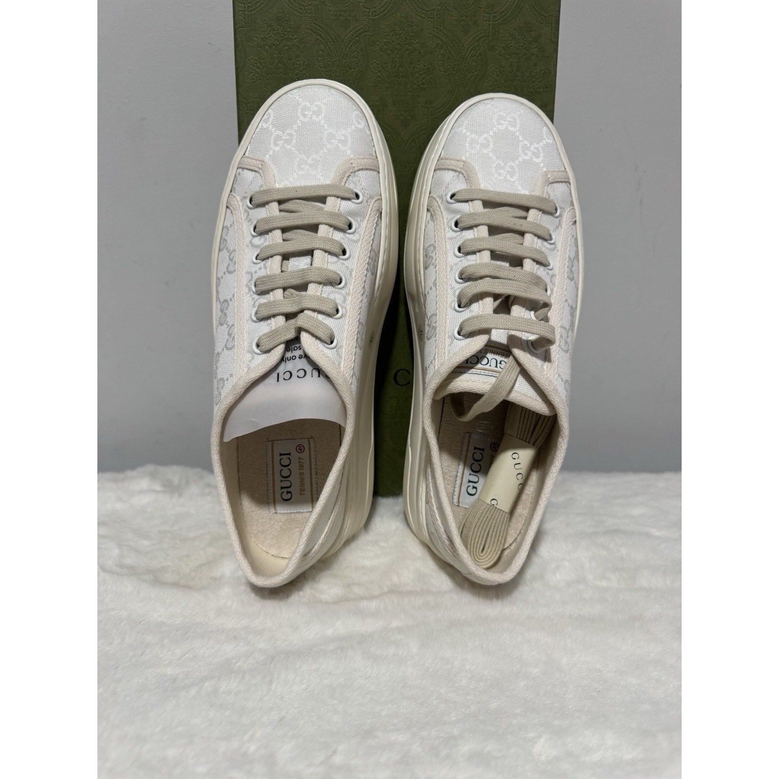 NWB Gucci GG Monogram 1977 White Lace Up Sneakers Low Top Platform