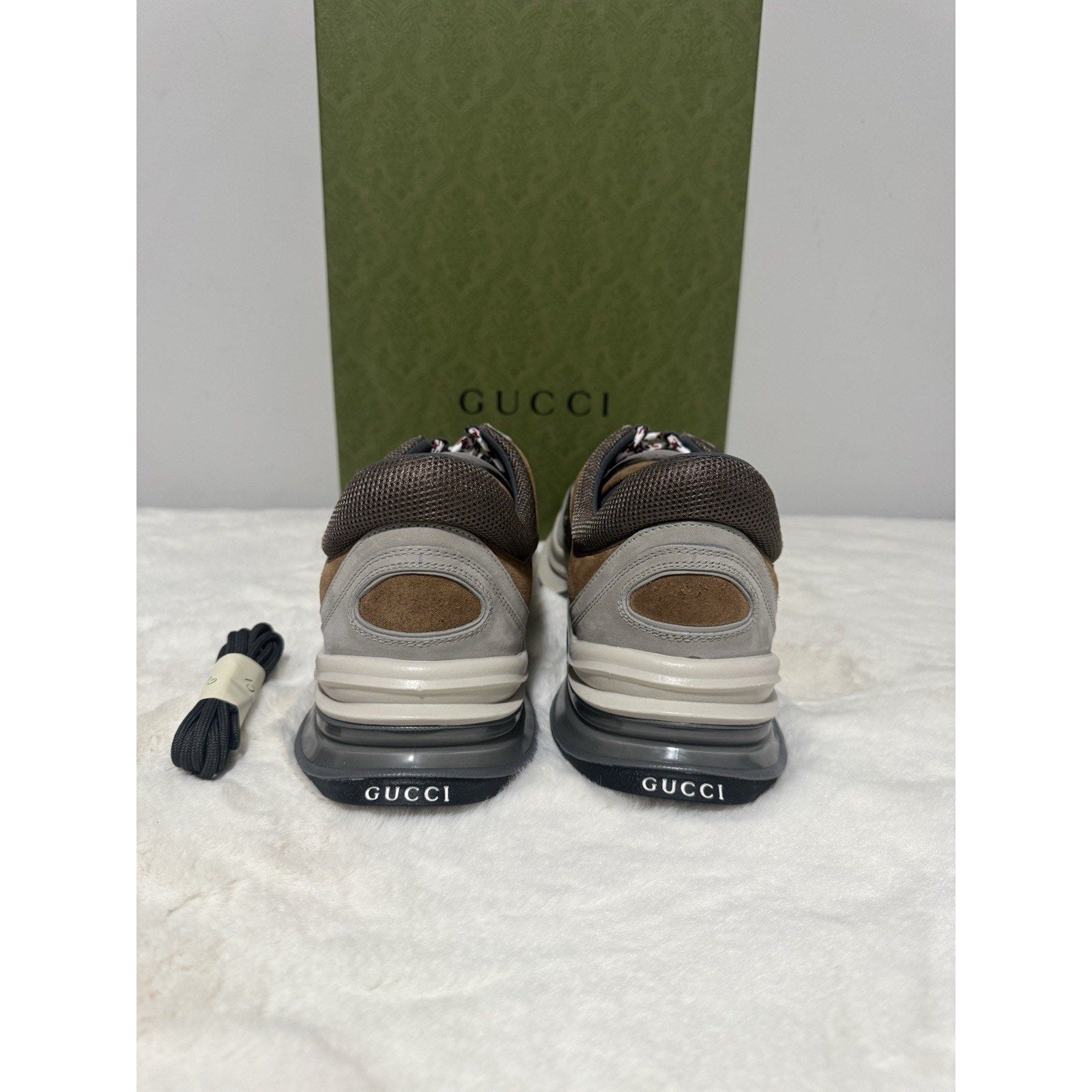 Gucci Men's Gucci Run Sneaker Light Grey Suede