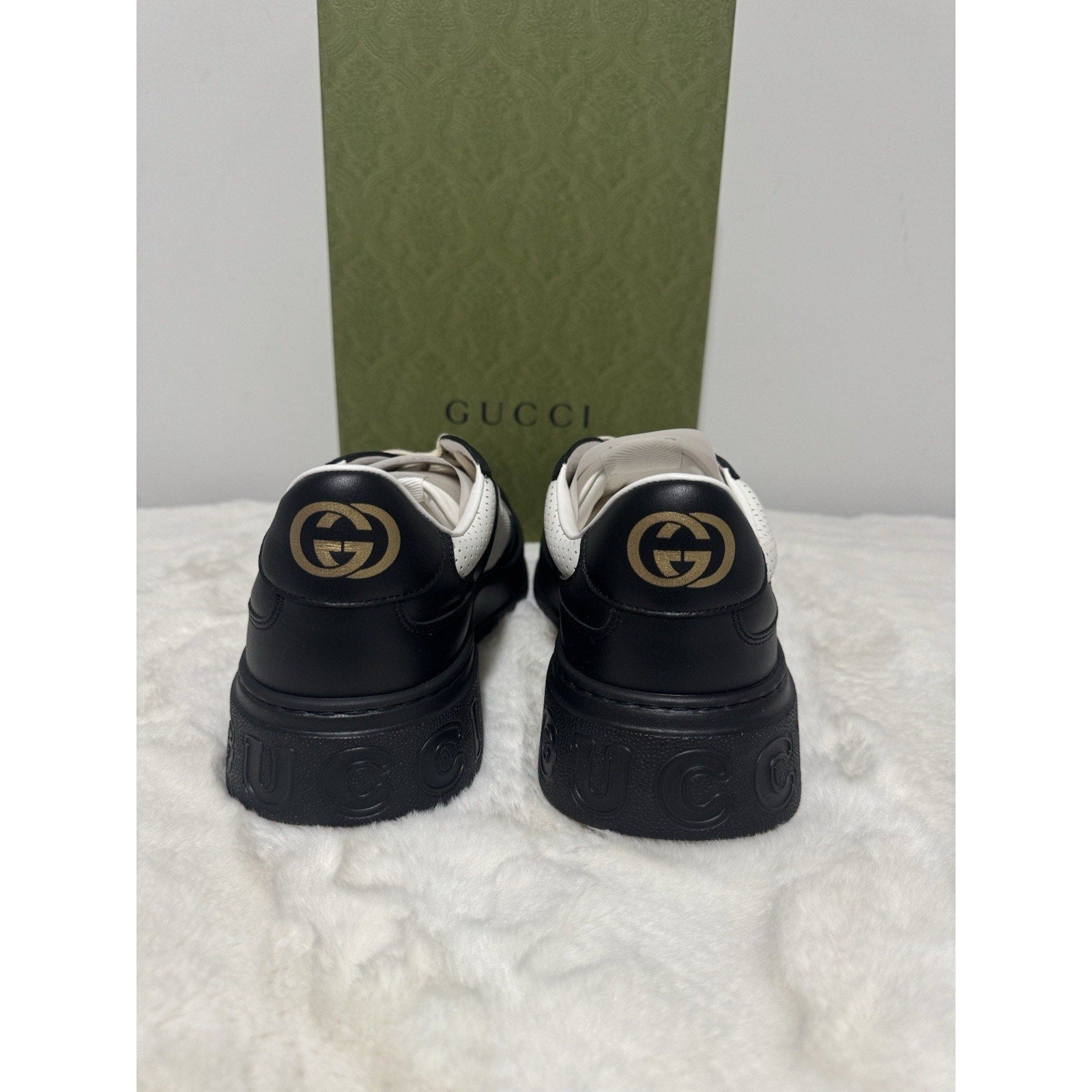 Men's Gucci GG Embossed Leather Black/White Sneakers