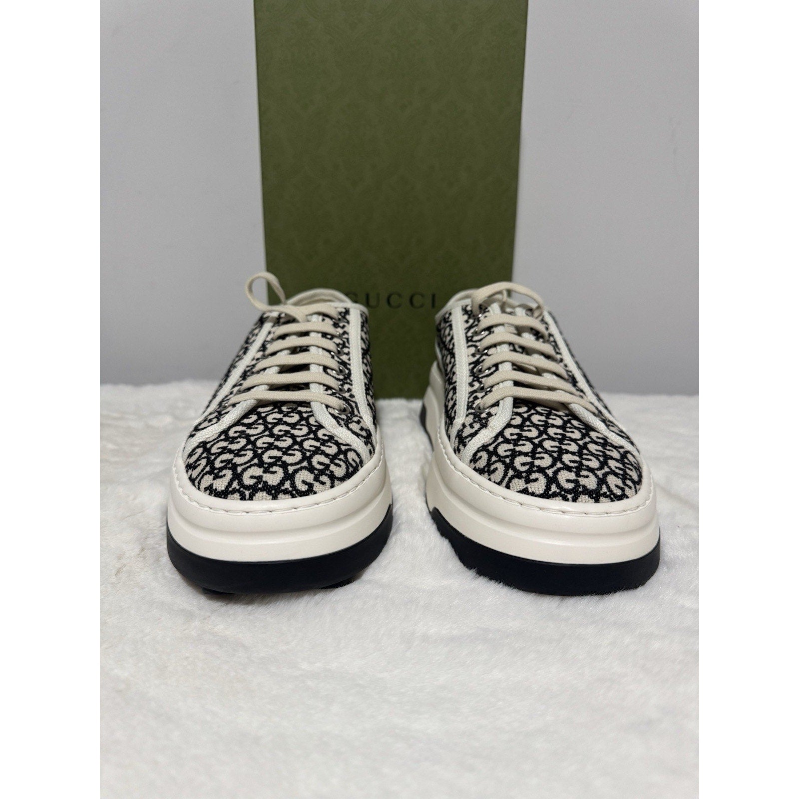 Gucci WmnsGG Platform Sneakers Authentic ‘Ivory Black’ Uk42/US12