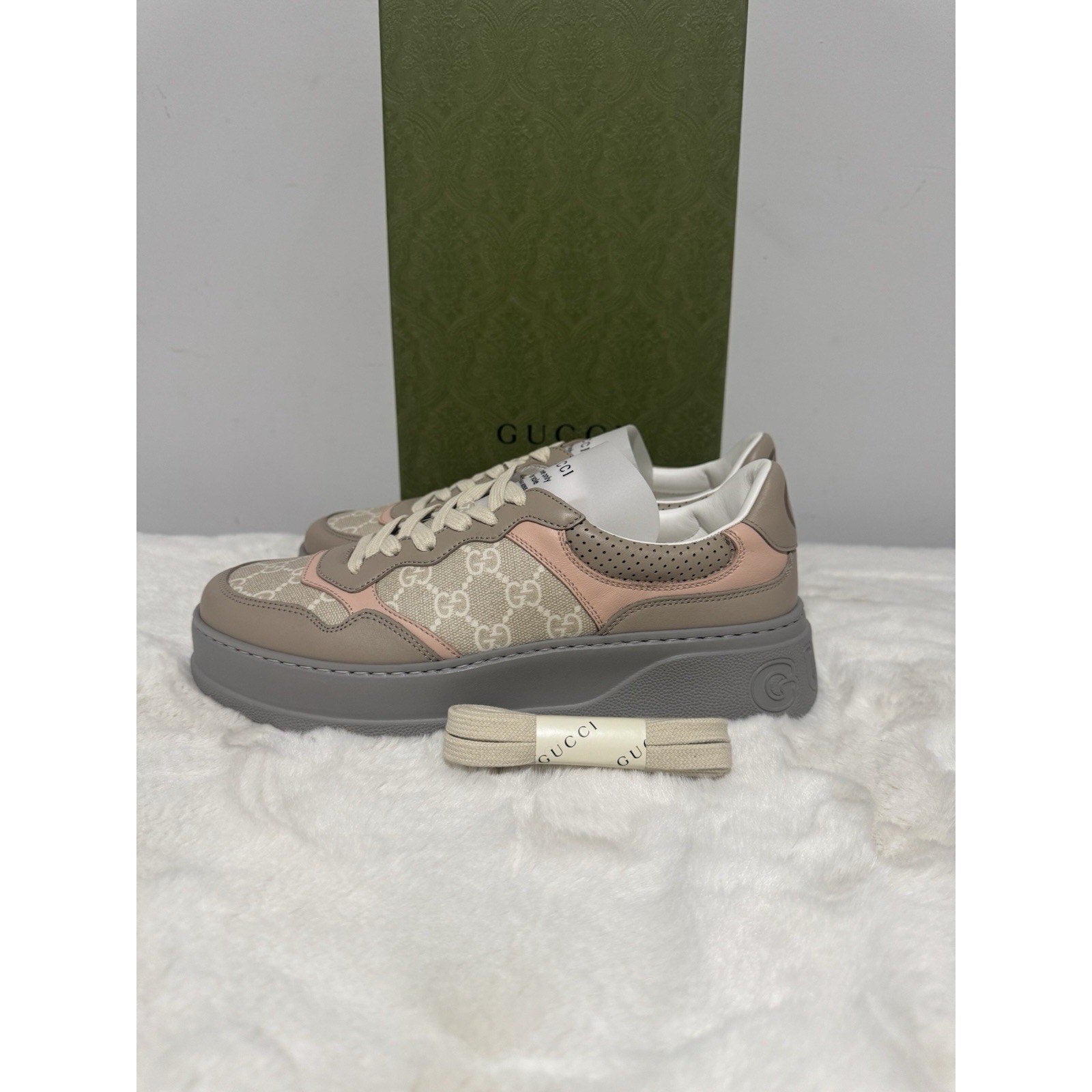 Gucci GG Logo Sneaker Oatmeal Light Pink Sneaker
