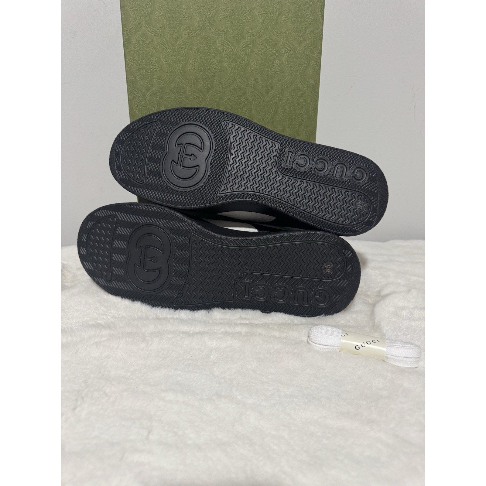 Men's Gucci GG Embossed Leather Black/White Sneakers