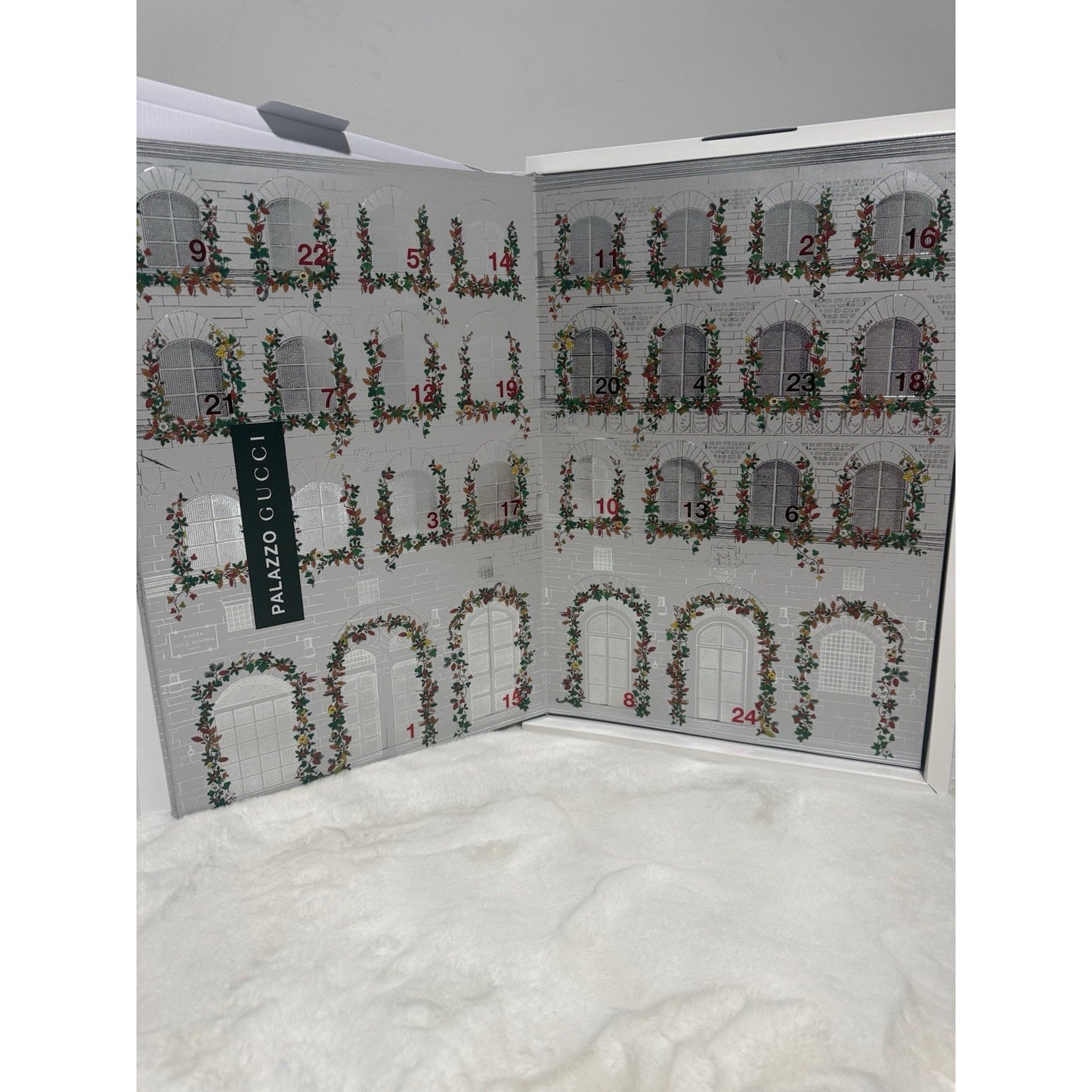 GUCCI HOLIDAY / CHRISTMAS ADVENT CALENDAR Rare Collector's Limited Edition!